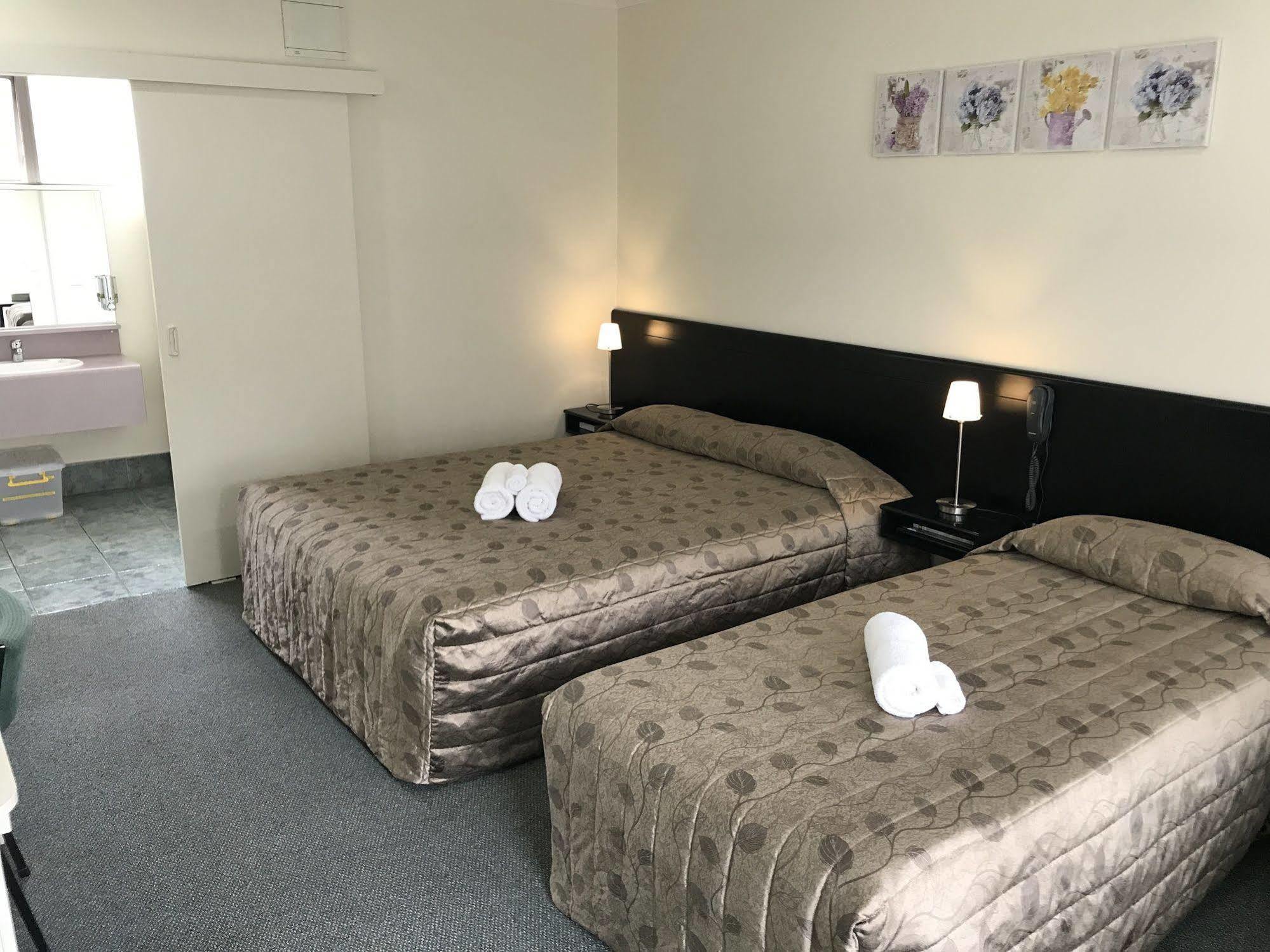 Legends Motel Palmerston North Dış mekan fotoğraf