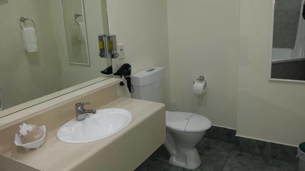 Legends Motel Palmerston North Dış mekan fotoğraf